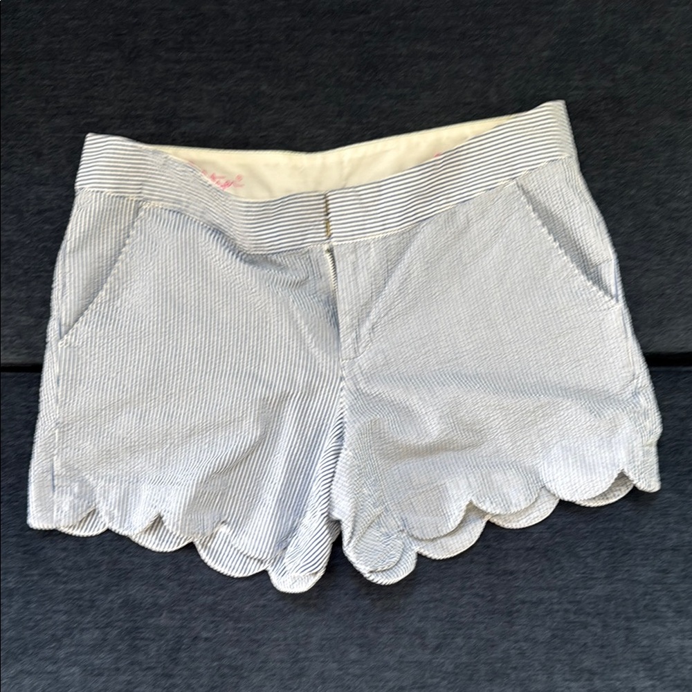 Lilly Pulitzer Size 6 Striped  Scallop Hem Women Shorts